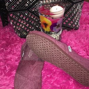 ♥️TOM’S Slip-Ons♥️